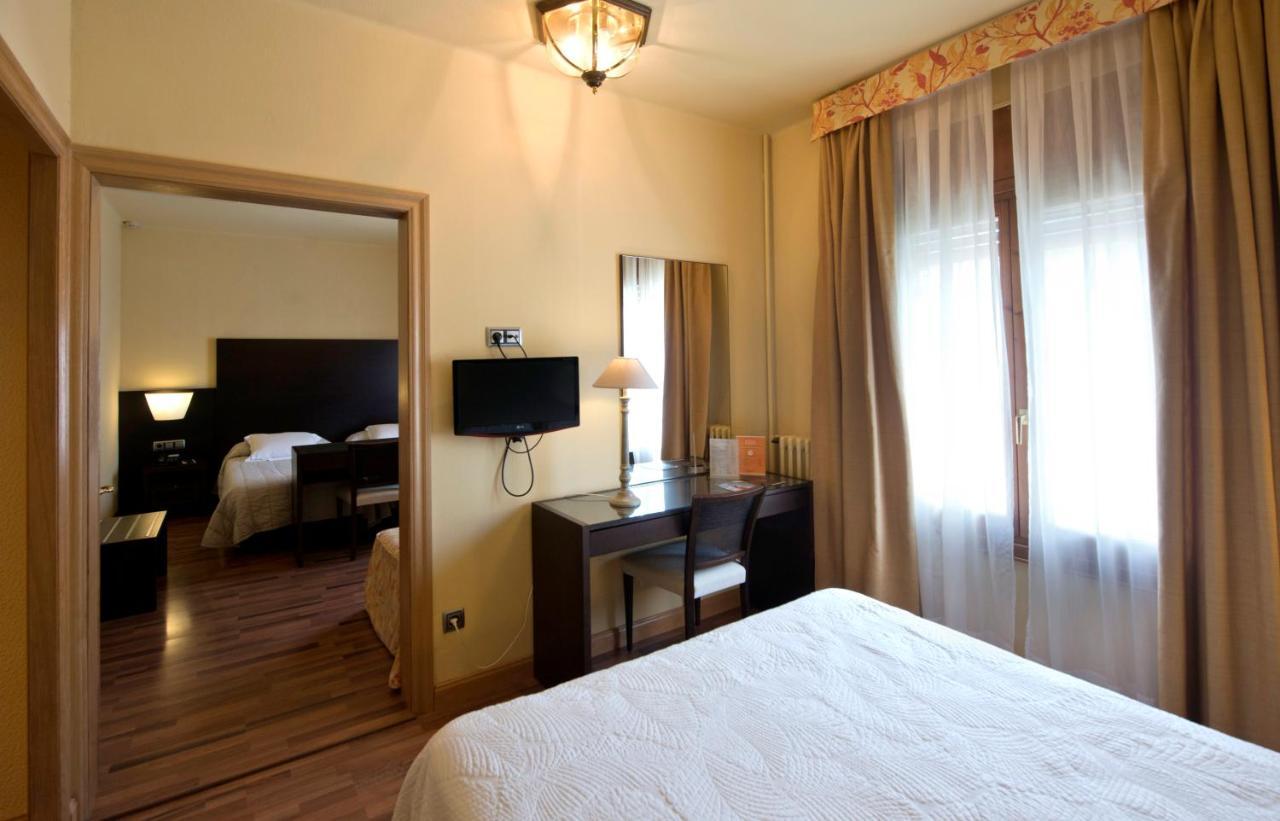 סורט Hotel Restaurant Pessets & Spa מראה חיצוני תמונה