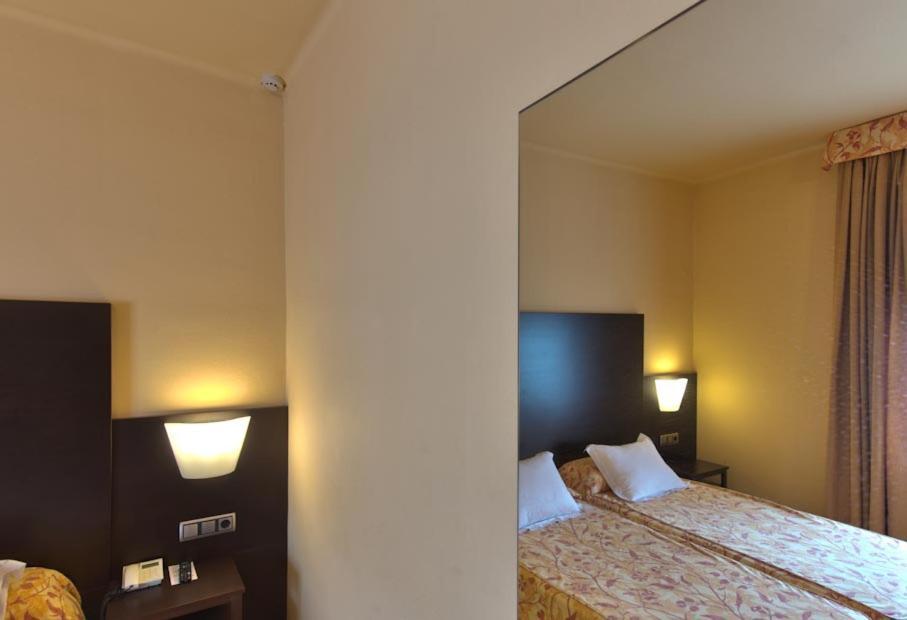 סורט Hotel Restaurant Pessets & Spa מראה חיצוני תמונה