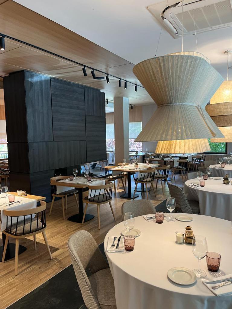 סורט Hotel Restaurant Pessets & Spa מראה חיצוני תמונה