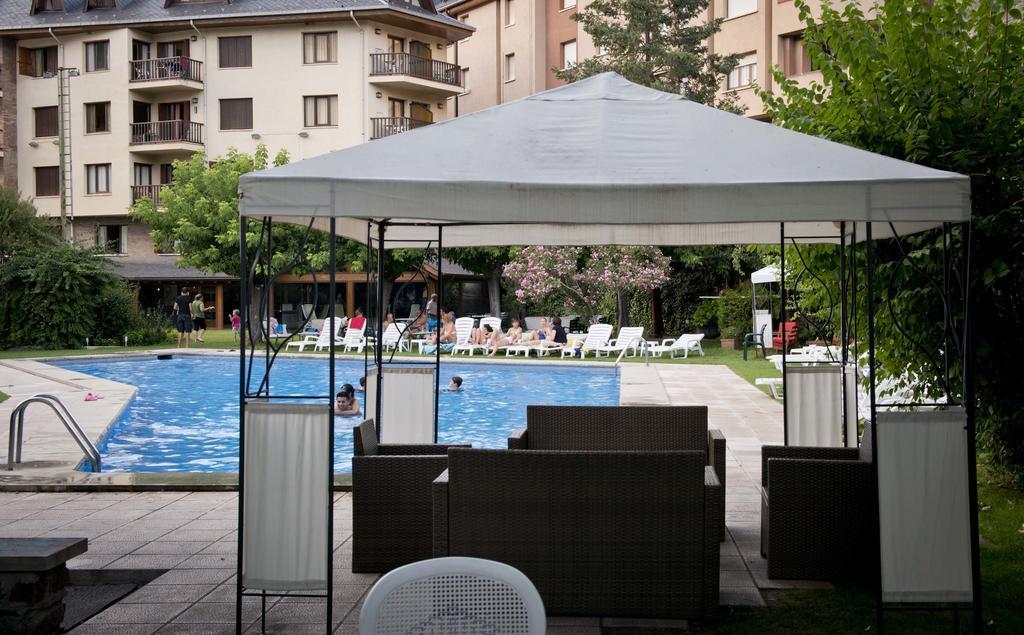 סורט Hotel Restaurant Pessets & Spa מראה חיצוני תמונה