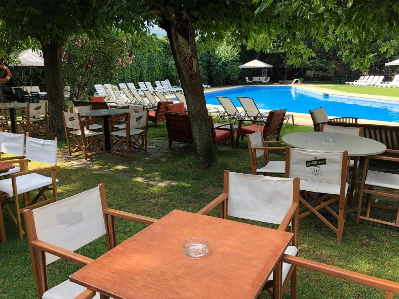 סורט Hotel Restaurant Pessets & Spa מראה חיצוני תמונה